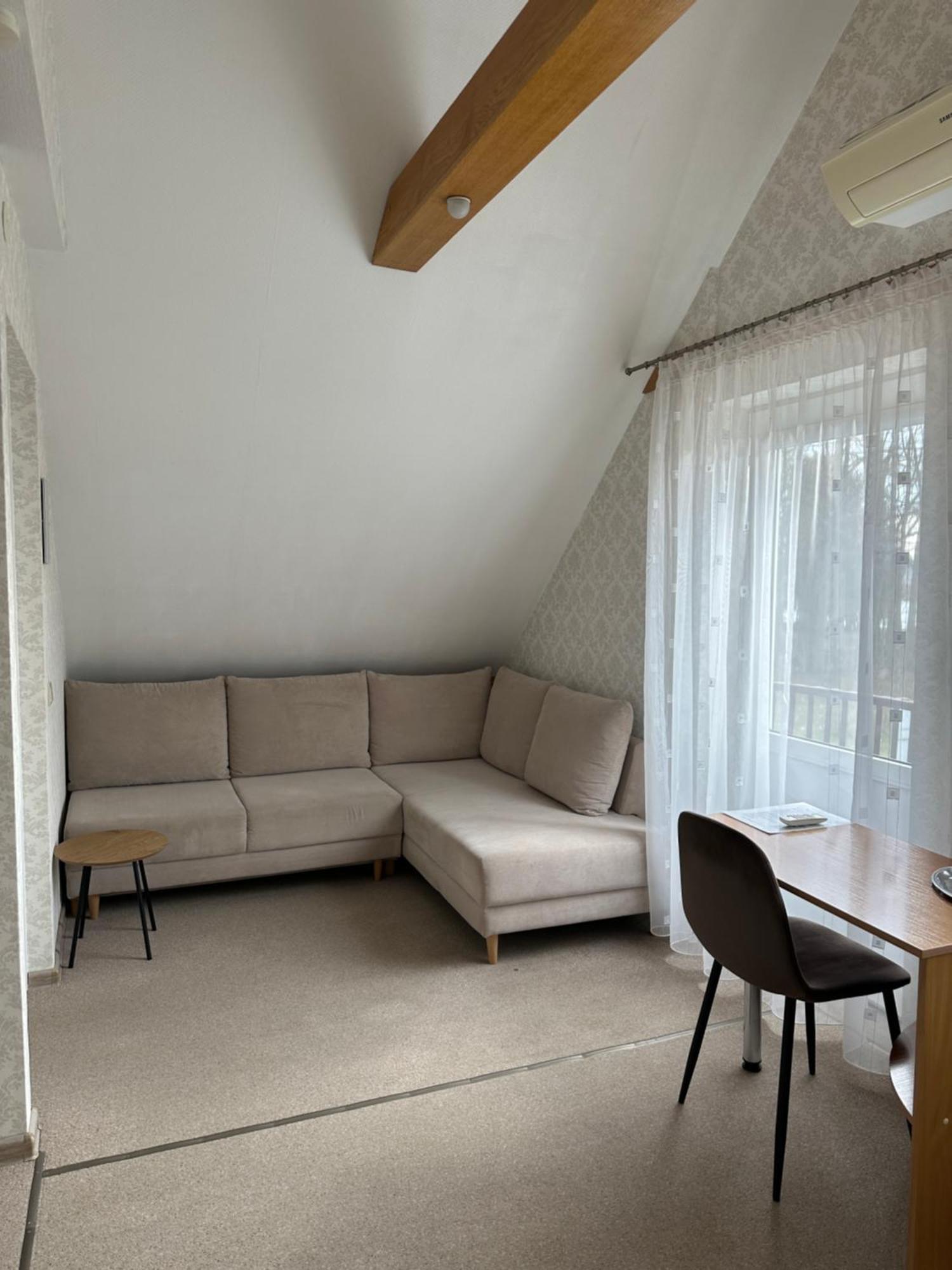 Hotel Asmonienes Sveciu Namai "Senoji Mokyklele" Smalininkai Exterior foto